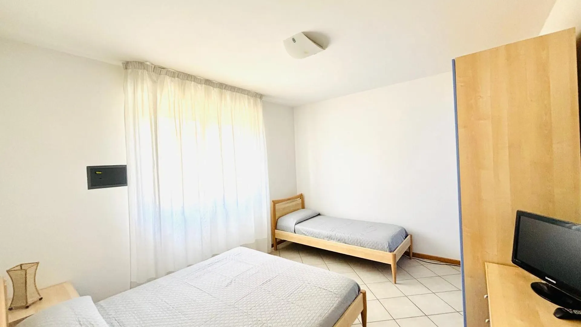 Villa Alpina - Frontemare Centrale - Immobil Relax Lido di Jesolo Apartment
