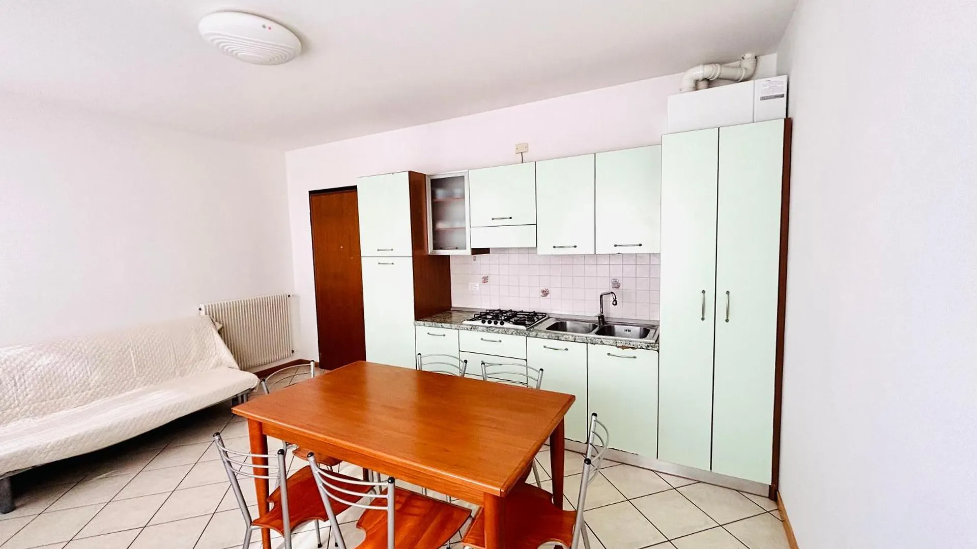 Villa Alpina - Frontemare Centrale - Immobil Relax Τζεσόλο Λίντο 0*,  Ιταλία