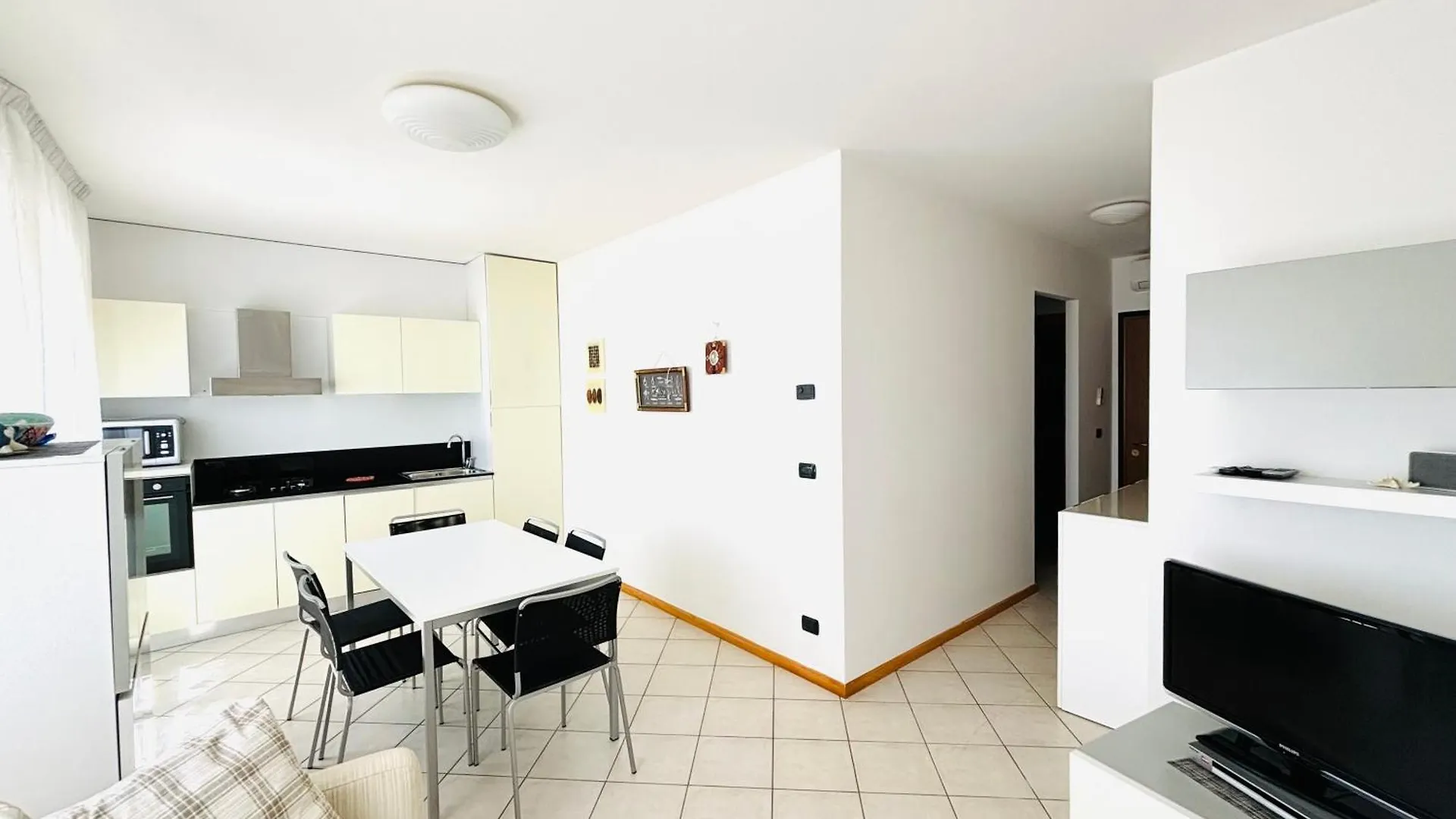 Villa Alpina - Frontemare Centrale - Immobil Relax Τζεσόλο Λίντο 0*,